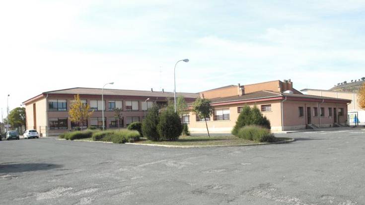 Beste zazpi eskola talde itxialdian