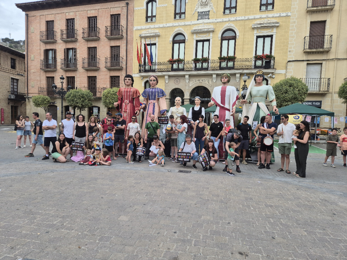 D ereduko lerroa eskatu dute Faltzesko ikastetxean