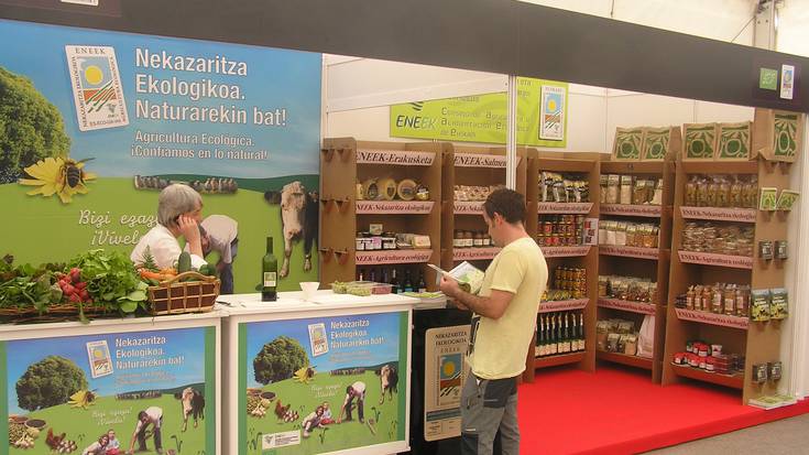 Lehen EHKO azoka Iruñean larunbatean