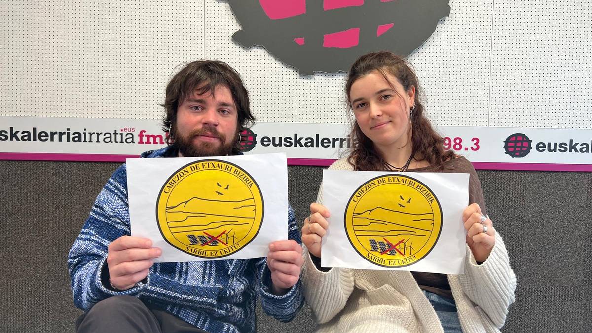 "Sarbil inguruan ez dugu plaka fotoboltaikorik nahi"