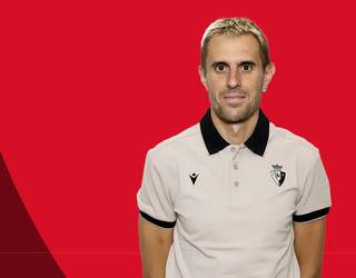 Asier Urkia: “Presioa sentitzen dugu jokalari garrantzitsuenak azkar osatzeko”