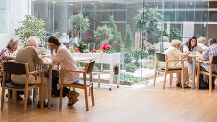 Mendekotasuna duten adinduentzako plazak bikoiztuko dituzte eguneko zentroetan