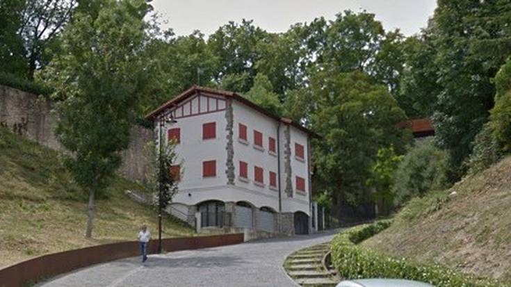 Iruñeko Gaztetxea Caparroso kaleko txaletera aldatuko dute udalarekin akordioa lortuta