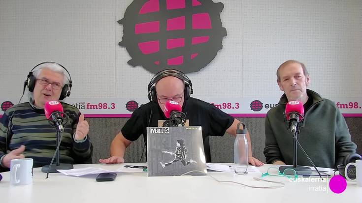 ‘Motos’ musika taldearen motorea berrituta