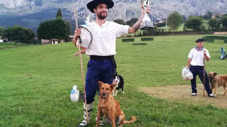 Artzai txakur erakusketa eginen du bihar Bizilur elkarteak, Ziudadelan