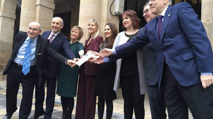 Oinarrizko Hiztegi Juridiko-Parlamentarioa aurkeztu dute 1.754 hitzez osatua