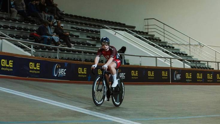 Anai Jimenez: "Adrenalina da pistako txirrindularitza berezi egiten duena