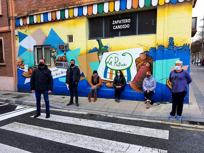 Iruñeko Udalak Arrotxapeko merkatariak zokoratu dituela salatu du La Rotxa elkarteak