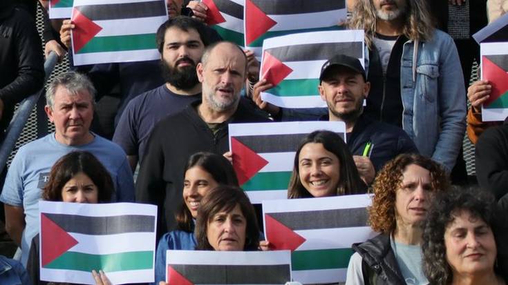 Asier Calderon (LAB industria): "Lanuztea nabaria da Volkswagenen  produkzioan"