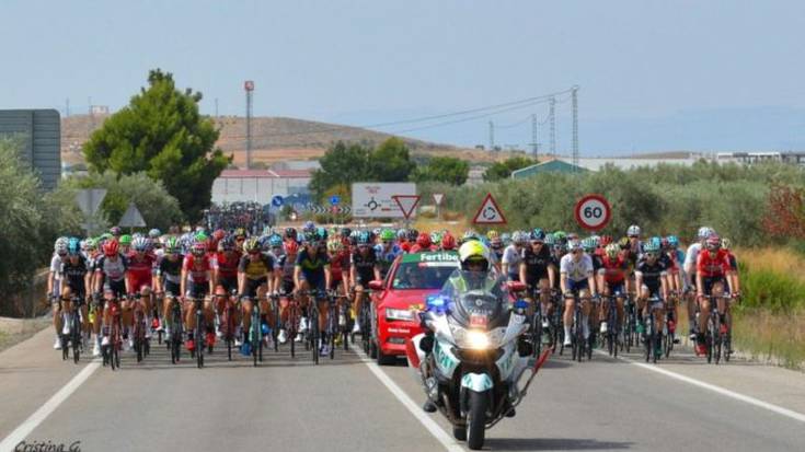 2020an, Espainiako Vueltako etapa bat Iruñetik irtetea nahi du Navarra Sumak