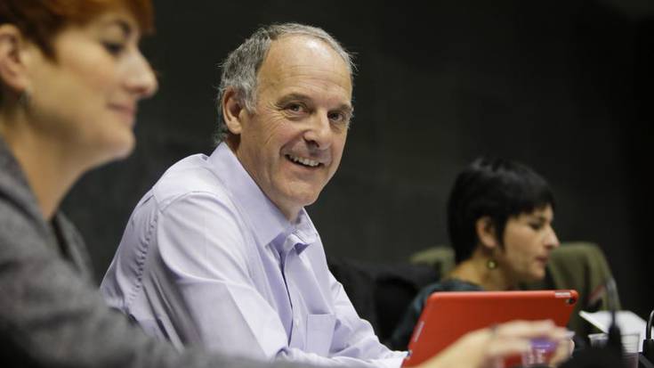 Joten alde azaldu da aho batez Nafarroako Parlamentua