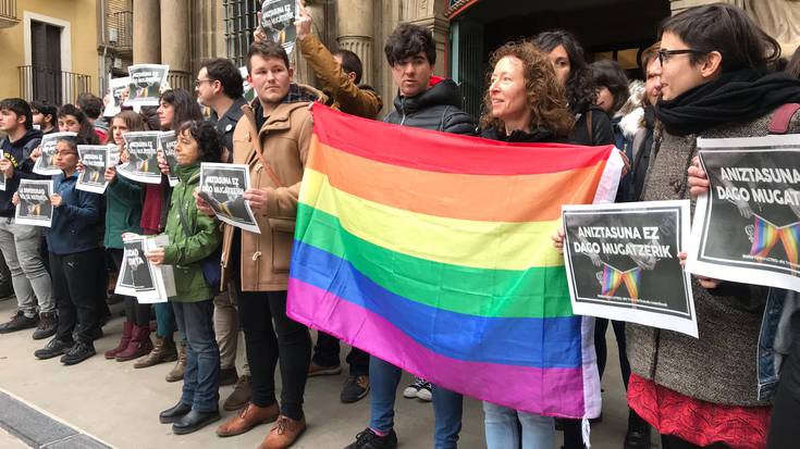 'Harrotu' guneko lau langiletik hiru kaleratu nahi ditu Iruñeko Udalak