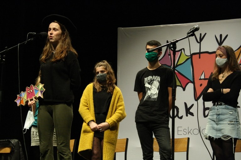 Ekhiñe Zapiainek irabazi du Nafarroako Eskolarteko Bertsolari Txapelketa