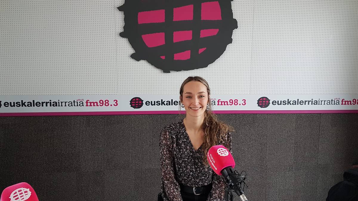 Ane Ariz: “Oso kirol gomendagarria da gimnasia erritmikoa; niri gauza ugari eman dizkit”