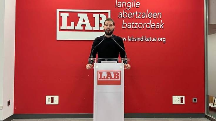 SAE, ELA eta CCOO sindikatuak “antzezpen tamalgarria” egiten ari direla salatu du LABek