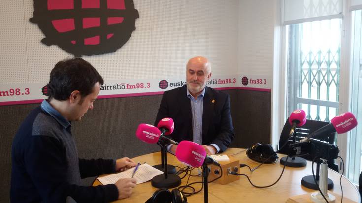 Mendoza: "Gu beltzen gobernua gara 1960ko Alabaman"