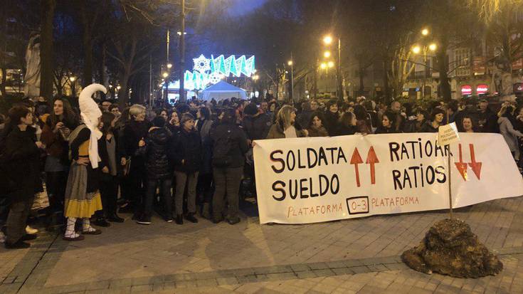 0-3 plataformak "planifikazio falta" kritikatu du