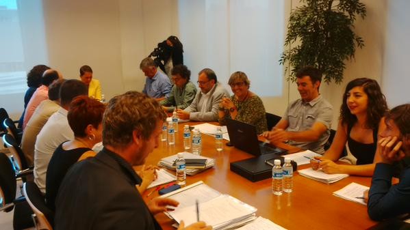 Gobernua eratzeko akordio programatikoa lotu dute
