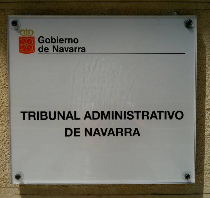 Navarra Suma eta Nafarroako Administrazio Auzitegia, lanpostu elebidunen kontra