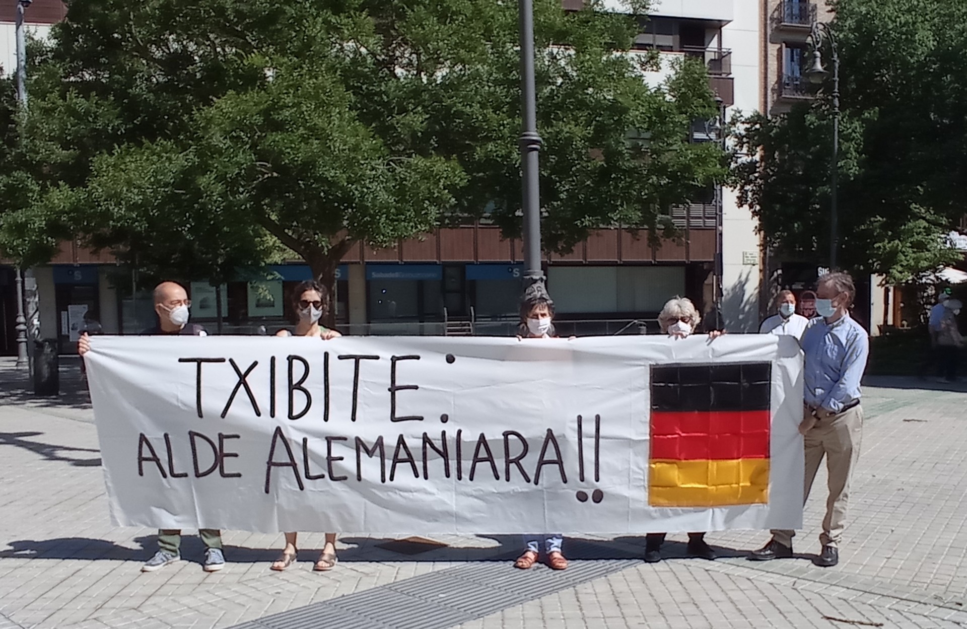 Ez eremu "euskalduna", bai "eremu frantsesa, ingelesa eta alemana"
