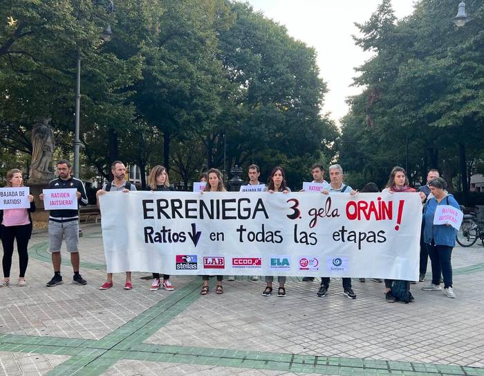 Geroa Baik eskola publikoan gehienezko ratioa duten taldeetan bikoizketa egitea eskatu du