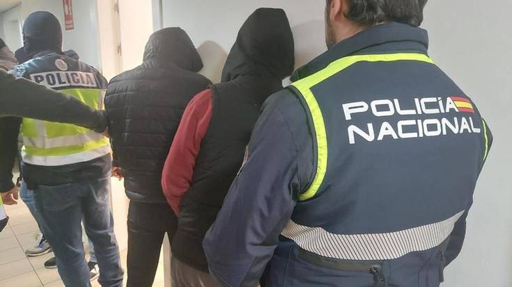 Indar Gorriko 61 kide atxilotu ditu Espainiako Polizia Nazionalak