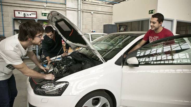 Graduan sartuko diren ikasleentzako bost ikastaro antolatu ditu NUPek