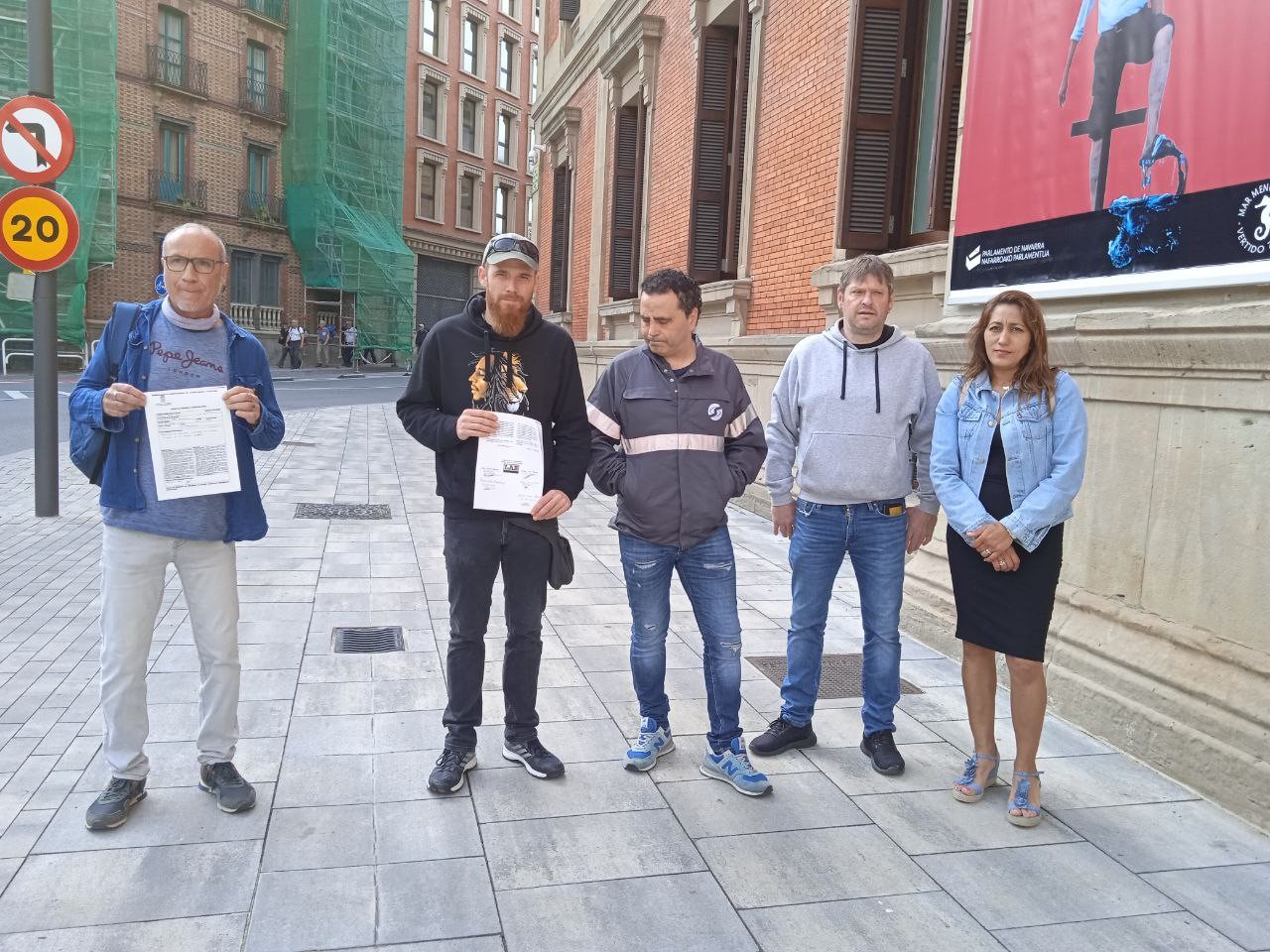 PSNk eta Navarra Sumak Sunsundeguiko langileak isilarazi dituztela salatu du LABek