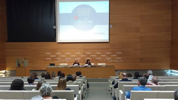 Nafarroan egunero 2.000 putazalek ordaintzen dute sexu truk