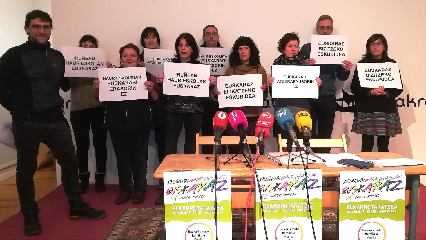 Haur eskoletan euskaraz ikasteko eskubidea aldarrikatuko dute, otsailaren 1ean, udaletxearen aurrean