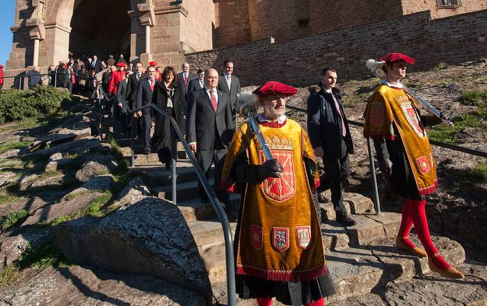 Nafarroaren Eguneko mezara joanen da foru gobernua