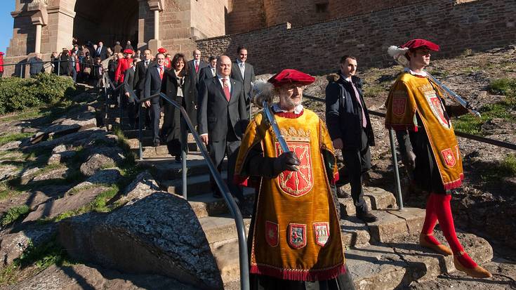 Nafarroaren Eguneko mezara joanen da foru gobernua