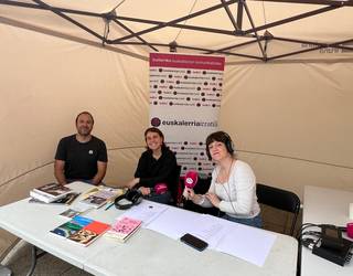 Lander Majueloren (Pamiela) eta Maddalen Ibarraren (Txalaparta) liburu gomendioak