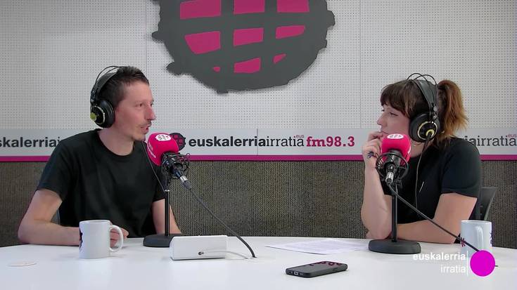 Paxkal Irigoyen (XAK): "Ene eta gure inguruko paisaia eta kezkei so egindako abestiak egin ditut"