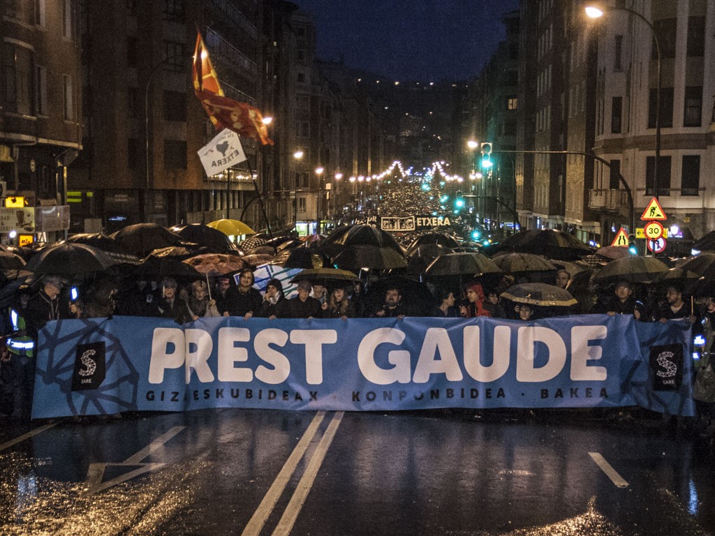 Sakabanaketarekin amaitzeko espetxe politika alda dezaten eskatu dute Geroa Baik, EH Bilduk eta Ahal Duguk