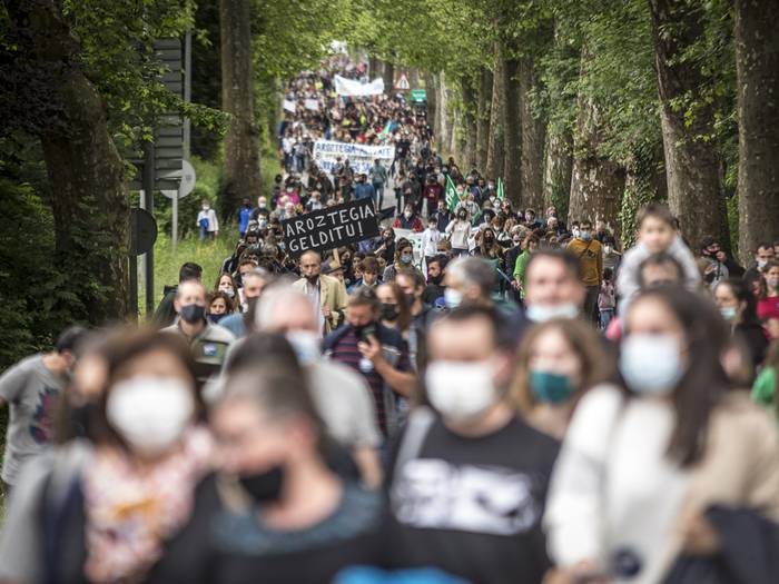 Aroztak taldeko hamar kide deklaratzera deitu dituzte