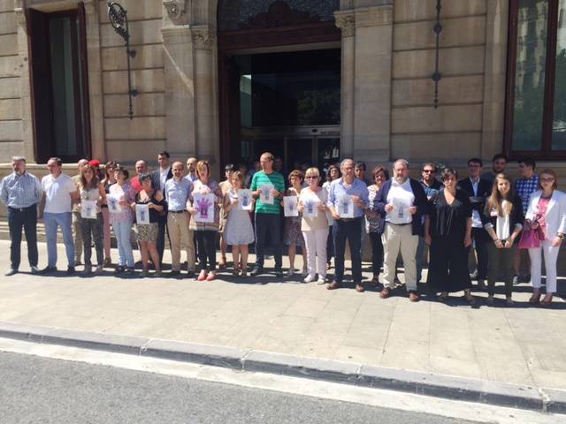 Indarkeria matxistaren kontrako elkarretaratzea egin du parlamentuak