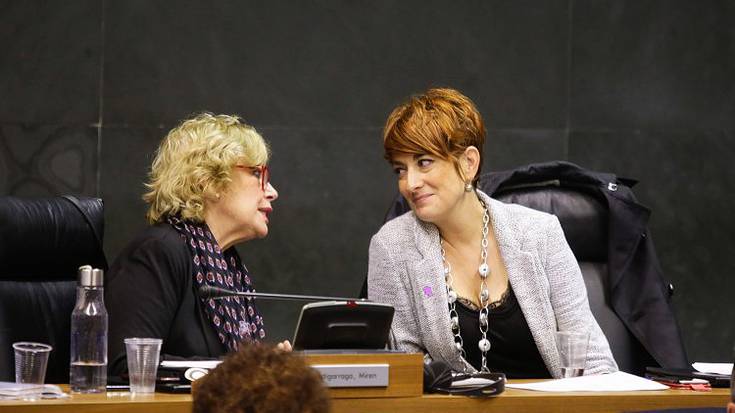 Miren Aranoak Nafarroako Parlamentuan duen eserlekua utzi du