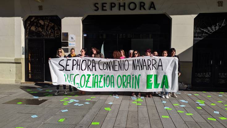 Sephora enpresako bi dendak itxita egon dira grebaren lehen egunean