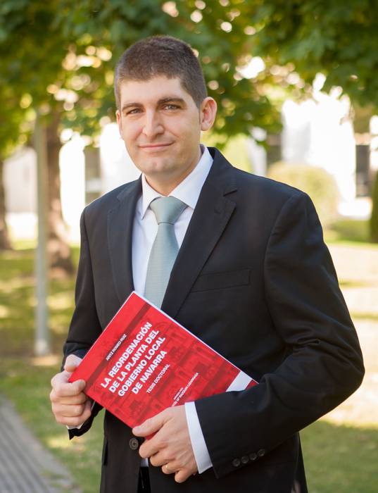 Nafarroako tokiko mapa berrantolatzearen garrantziari buruzko  tesia