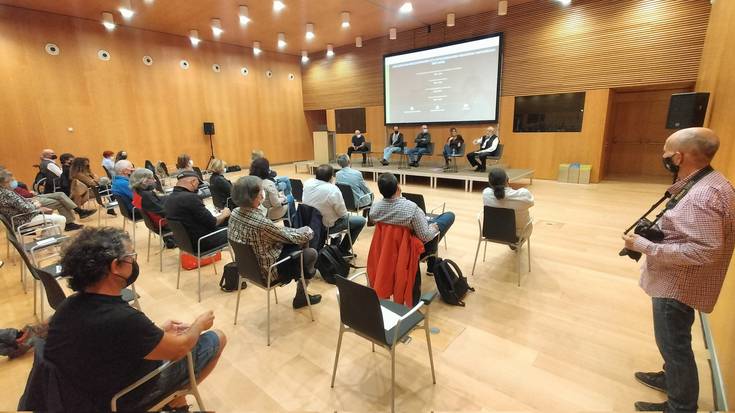 Intsumisioaren memoriak bideo-elkarrizketetan laburbildu eta denontzat ikusgai jarri dituzte