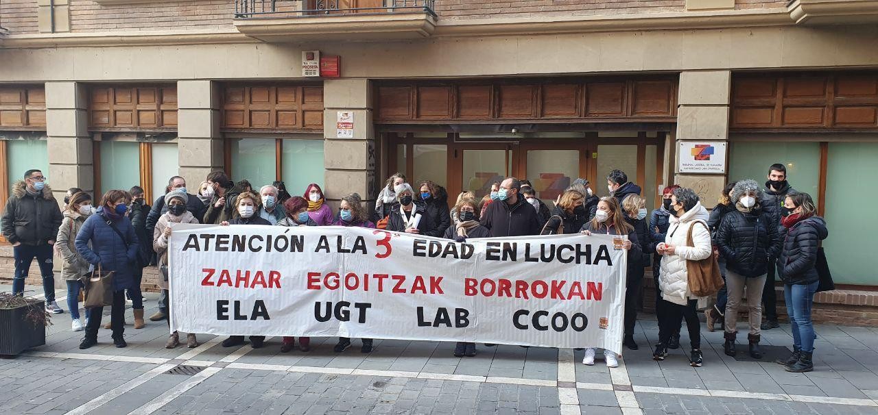 Adinekoen egoitzetan greba eginen dute gaur, lan hitzarmen baten eta zerbitzu duin baten alde