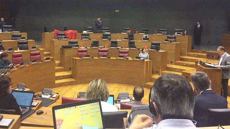 Debekuen Legea bertan behera utzi dute