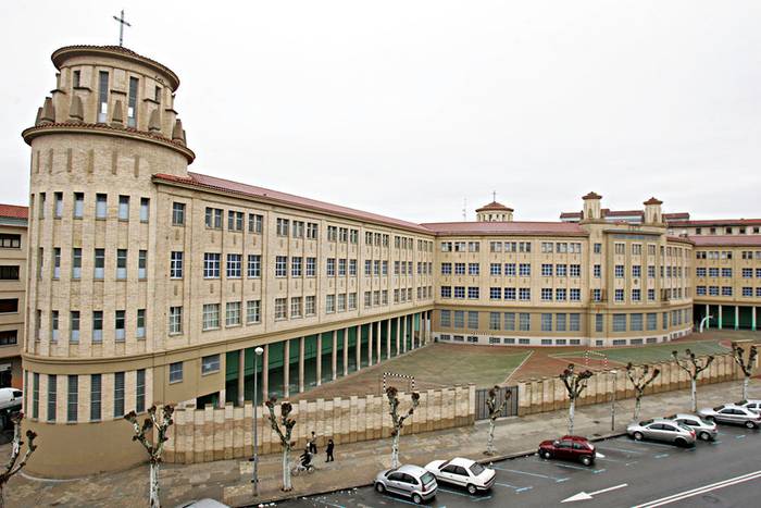 Delituak ez preskribatzeko eskatu dute Elizaren abusuen biktimek