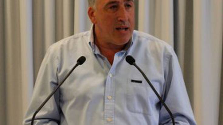 Organigrama berrantolatzeko Alkatetzaren dekretua sinatu du Joseba Asironek