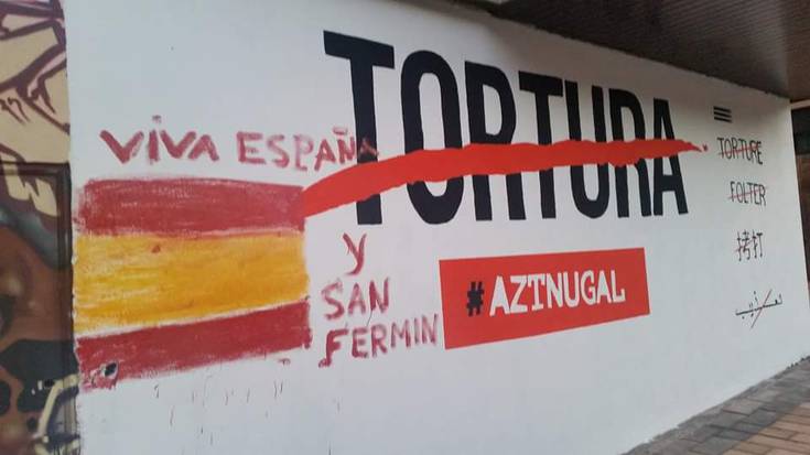 Torturaren kontrako horma irudiei eraso egin diete Uharten eta Berriozarren