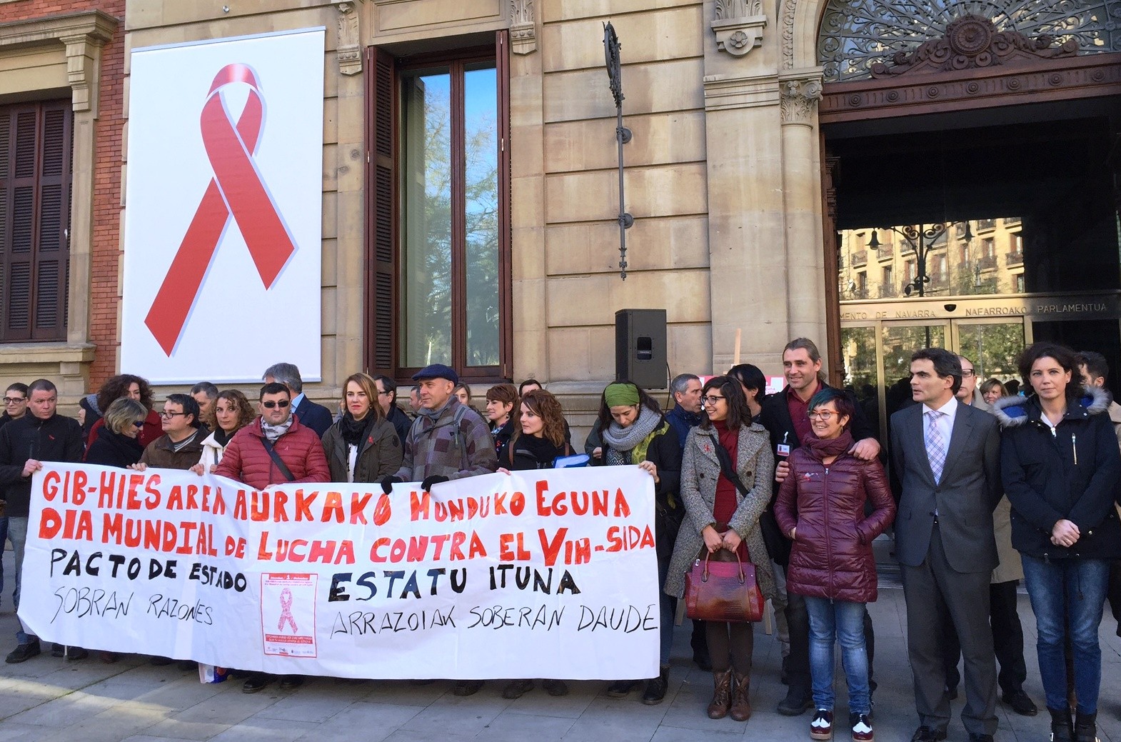 GIBaren probak egiteko deia zabaldu du hiesaren kontrako herri batzordeak