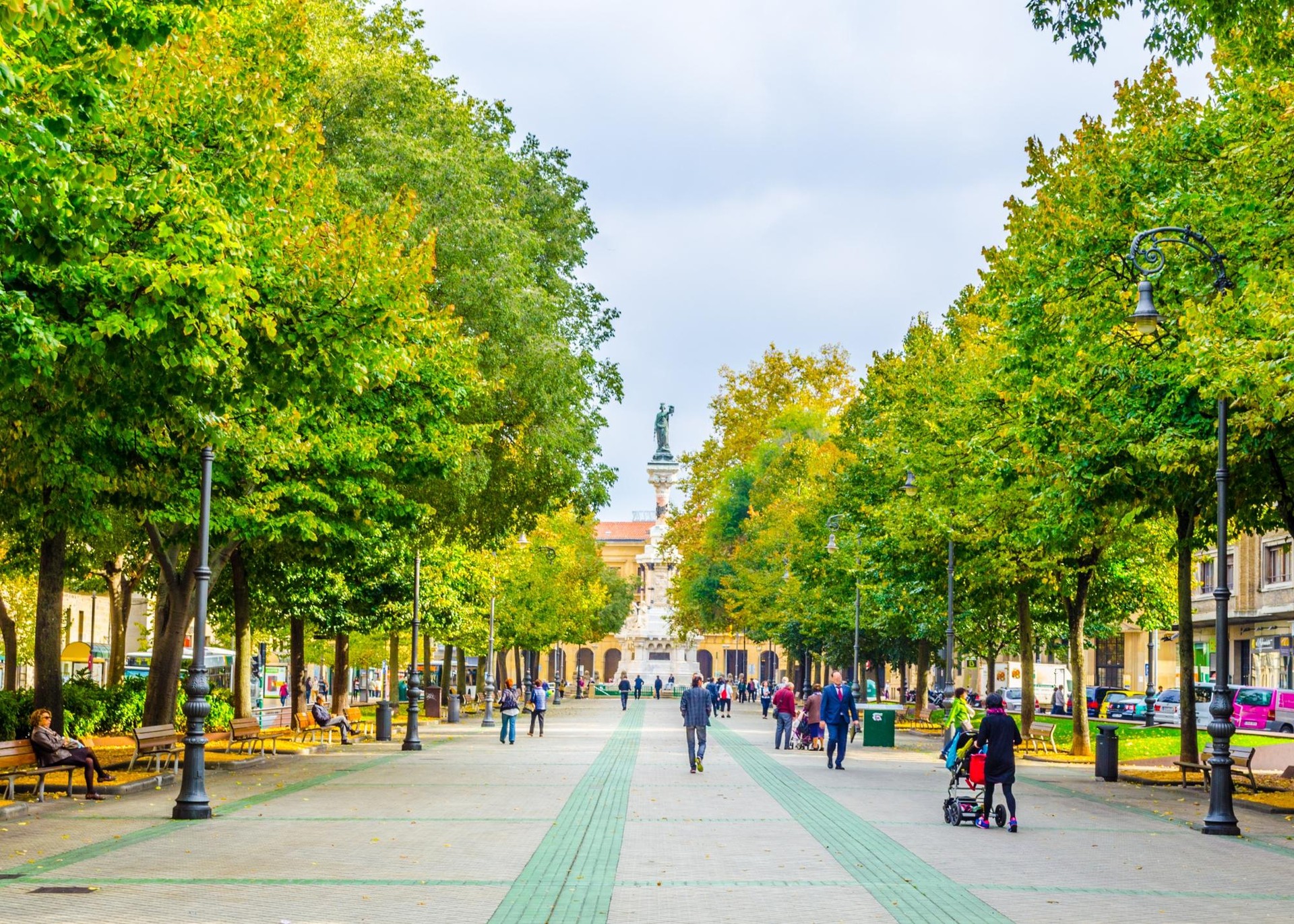 Sarasate pasealekuko oinezkoentzako gunea zabalduko dute larunbatetik aurrera