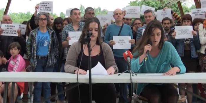 Espainiako Poliziaren oldarraldia gaitzetsi dute Mendillorriko auzokideek