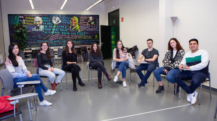 NUPeko hamazazpi ikaslek hartuko dute parte adingabeak laguntzeko 'Urretxindorra' programan